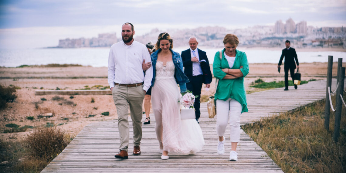 A Spanyol Tengerparti Esküvő Varázsa – Interjú Csobán Éva Esküvőszervezővel A Spanyol Tengerparti Esküvő Varázsa – Interjú Csobán Éva Esküvőszervezővel