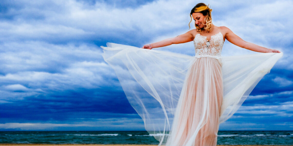 Ahol a tenger és a divat találkozik – Interjú Halász Éva ruhatervezővel Ahol a tenger és a divat találkozik – Interjú Halász Éva ruhatervezővel