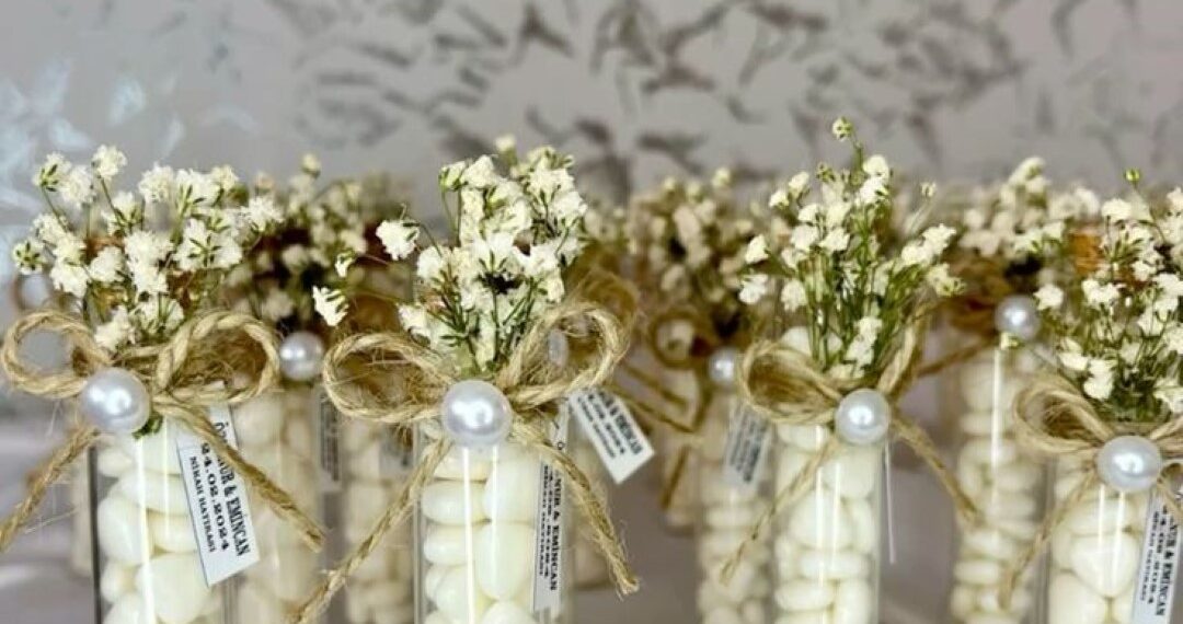 „Tippek az esküvői gratulációk és ajándékok zökkenőmentes kezeléséhez” „Tippek az esküvői gratulációk és ajándékok zökkenőmentes kezeléséhez”