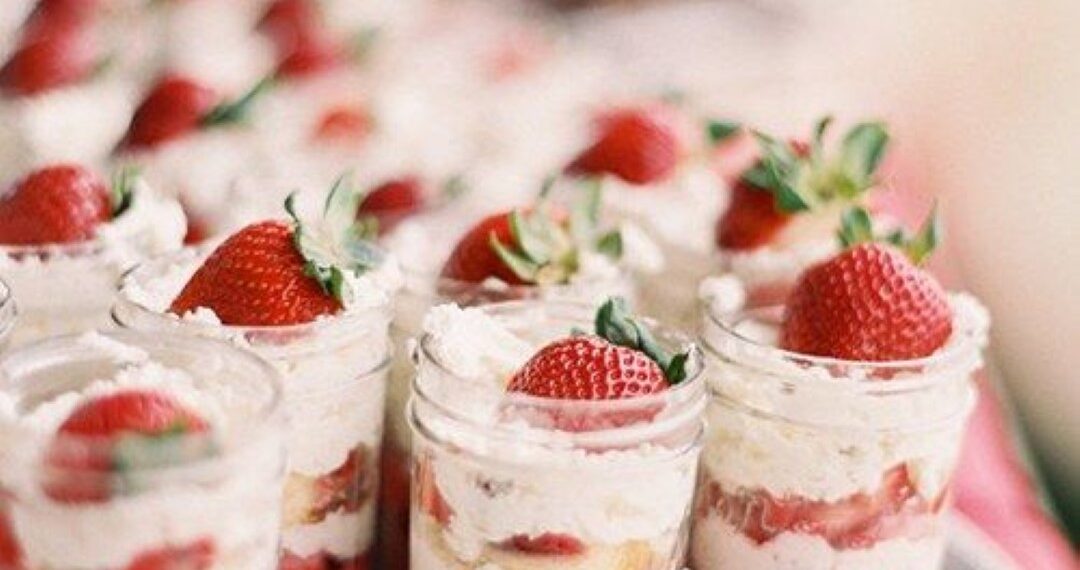 „Kényelmes és Élvezetes Esküvő: Tippek a Tágas Helyszín és Ültetési Rend Megtervezéséhez”