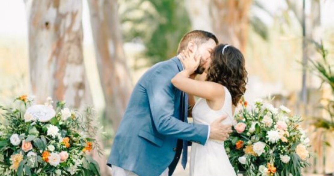 „Római Katolikus Esküvő: Amit Tudnod Érdemes a Szent Szertartásról és Előkészületekről”