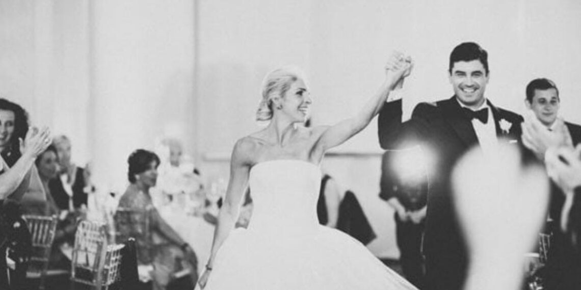 Az 50 Legnépszerűbb Első Tánc Szám 2026-ra Az 50 Legnépszerűbb Első Tánc Szám 2026-ra