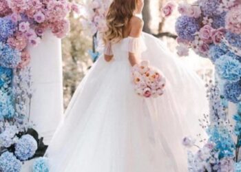 A Leggyönyörűbb Esküvői Virágok: Inspiráció és Tippek a Tökéletes Díszítéshez A Leggyönyörűbb Esküvői Virágok: Inspiráció és Tippek a Tökéletes Díszítéshez