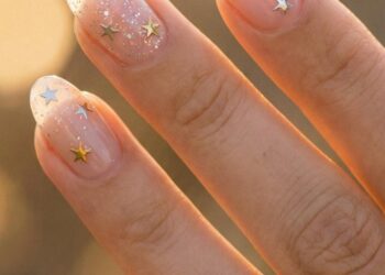 2026 Esküvői Körmök: Trendek és Inspirationok a Tökéletes Manikűrhöz