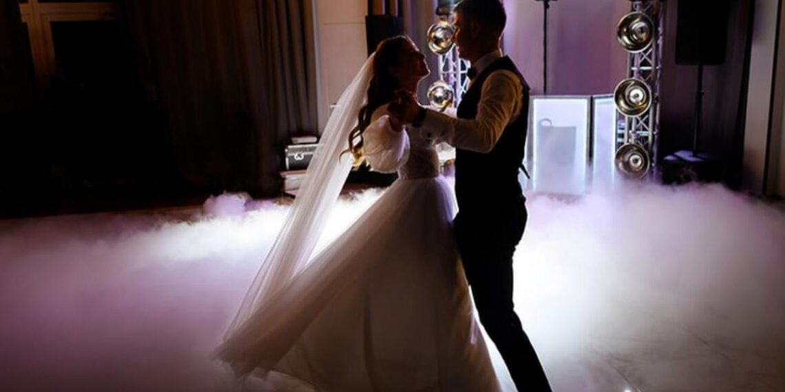 2026 Legjobb Esküvői Zenei Válogatás: 15 Dal, Ami Minden DJ Playlistján Ott Van