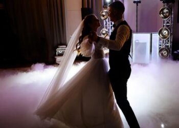 2026 Legjobb Esküvői Zenei Válogatás: 15 Dal, Ami Minden DJ Playlistján Ott Van 2026 Legjobb Esküvői Zenei Válogatás: 15 Dal, Ami Minden DJ Playlistján Ott Van