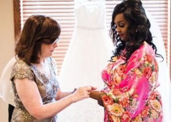 A Vőlegény Édesanyjának 10 Aranyszabálya az Esküvő Napján