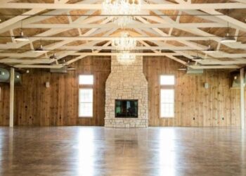 10 Esküvői Téma, Amely Teljesen Átalakítja a Hétköznapi Helyszínt